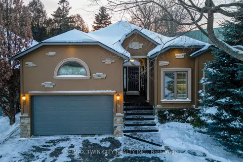 154 Forfar Ave, Kitchener, ON N2B 3A1