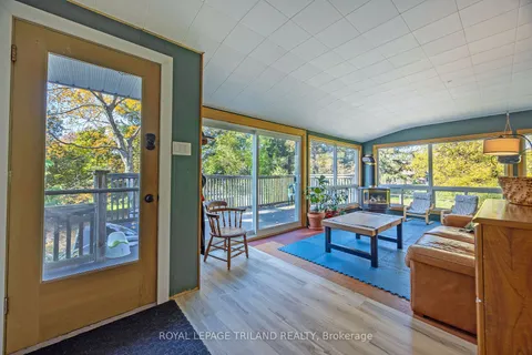 31 Wellington St, Middlesex Centre, ON N0L 1E0