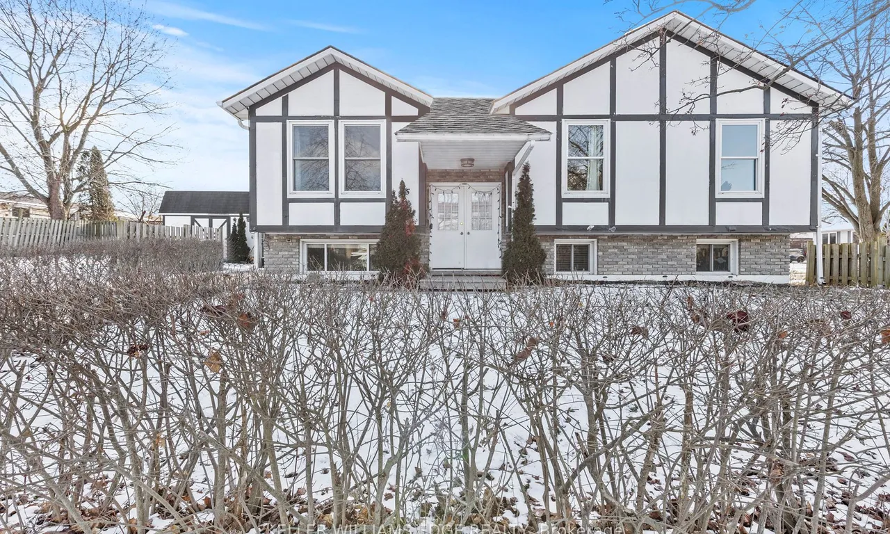 45 Greendale Dr, Hamilton, ON L9C 4R5