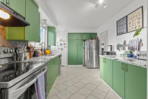 45 Greendale Dr, Hamilton, ON L9C 4R5