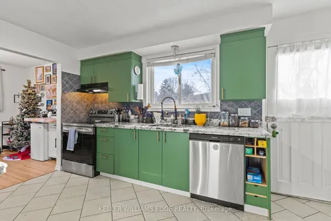 45 Greendale Dr, Hamilton, ON L9C 4R5