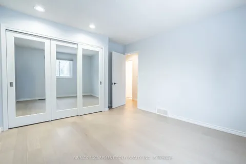 65 Hillcrest Avenue, St. Catharines, ON L2R 4Y4