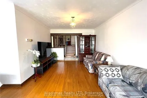 56 TED St, St. Catharines, ON L2N 1E5