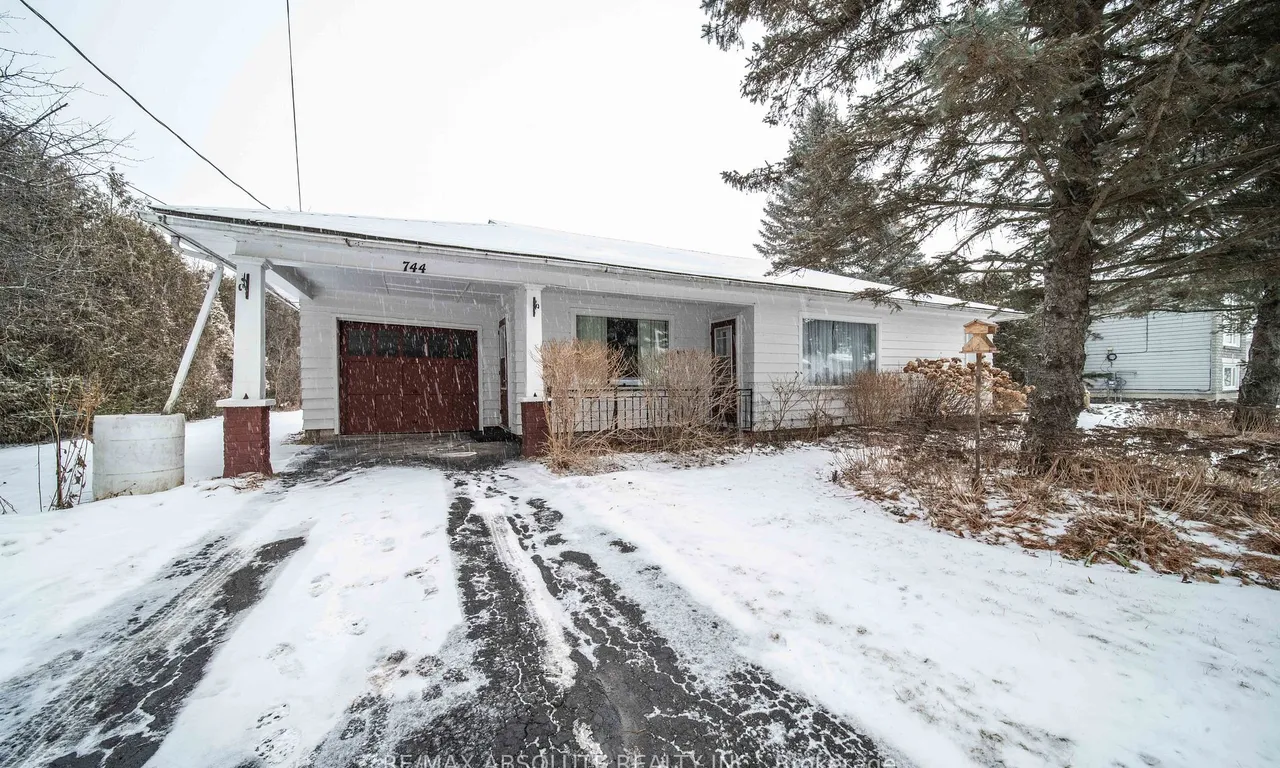 744 Laval St, Casselman, ON K0A 1M0