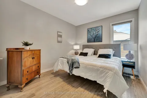 43 Fulton Street, Brantford, ON N3R 4E6