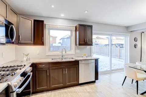 10 Stuckey Lane, East Luther Grand Valley, ON L9W 6W5