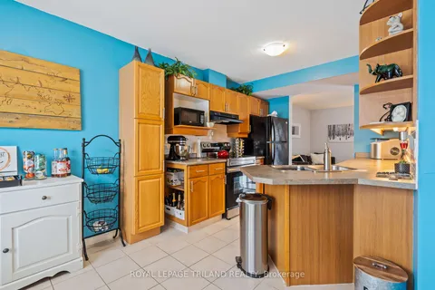 12 Roman Cres, London, ON N5V 4W5