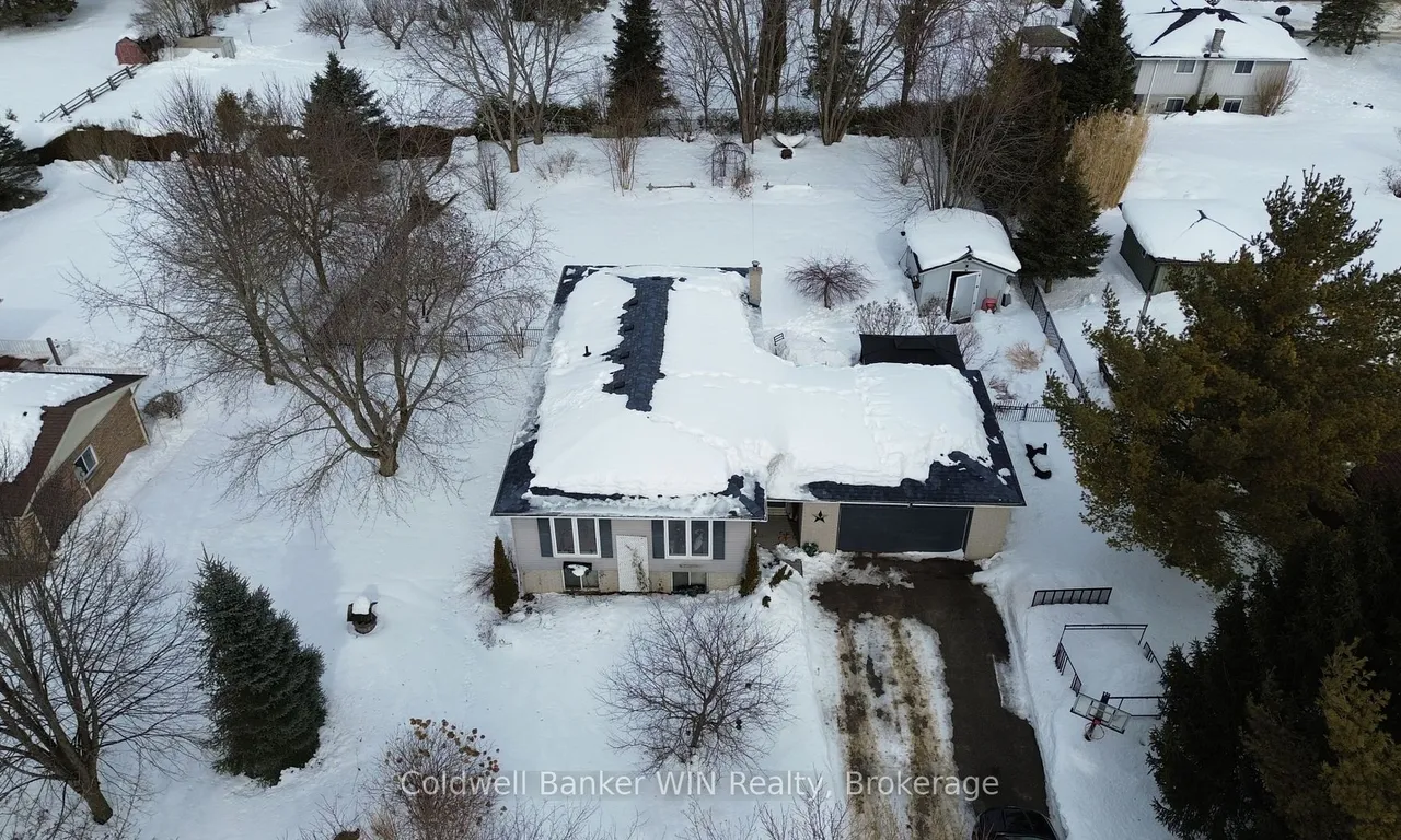 425 Clyde St, Wellington North, ON N0G 2L3