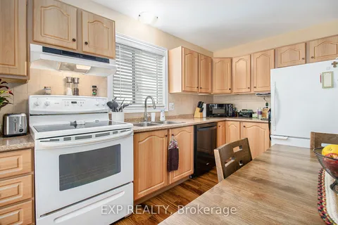 639 Wilkie Dr, Orleans - Cumberland and Area, ON K4A 1R8