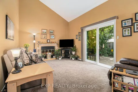 639 Wilkie Dr, Orleans - Cumberland and Area, ON K4A 1R8