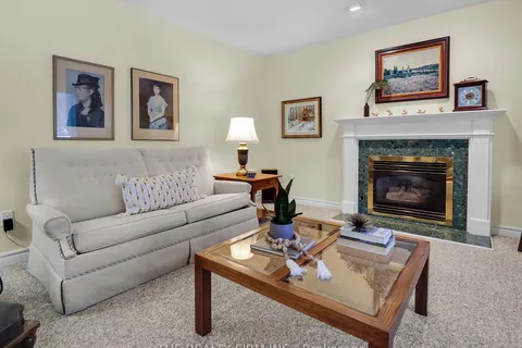 14 Quinella Dr, London, ON N6K 4H3