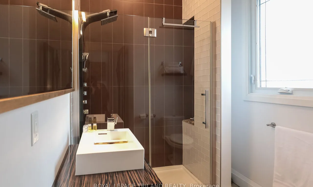 Duplex kitchen at 775 Colborne St London