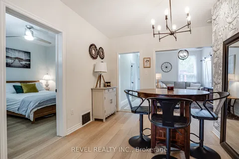 44 Steven St, Hamilton, ON L8L 5N5