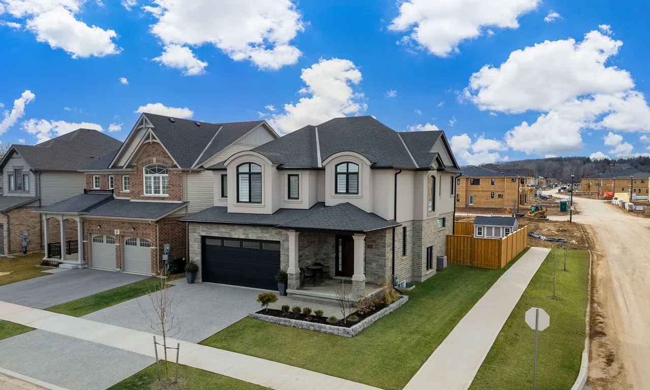 22 Swan Avenue Ave, Pelham, ON L0S 1E6