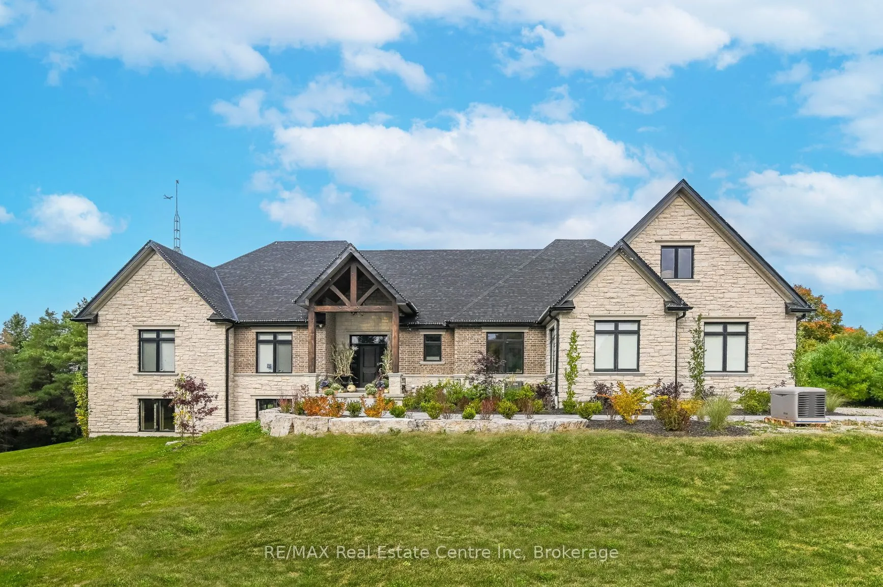 693 ARKELL Road, Puslinch, ON N1H 6H8