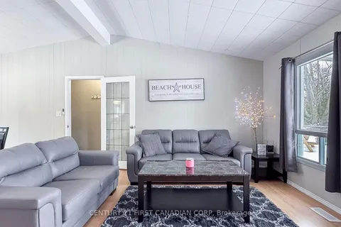 7467 Clarke Dr, Lambton Shores, ON N0M 2L0