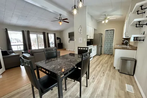 7467 Clarke Dr, Lambton Shores, ON N0M 2L0