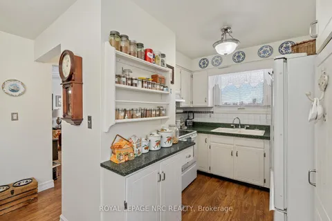 1626 7th St, St. Catharines, ON L2R 6P9