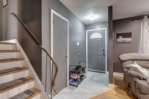 84 Amy Cres, London, ON N5Y 4A6