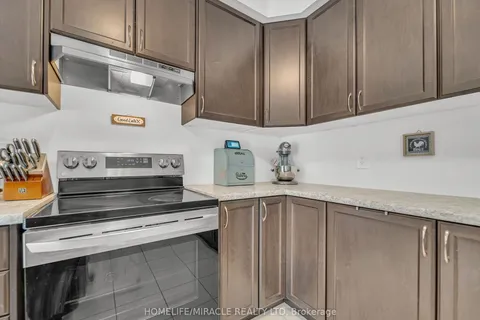 10 Brewis St, Brant, ON N3L 0L2