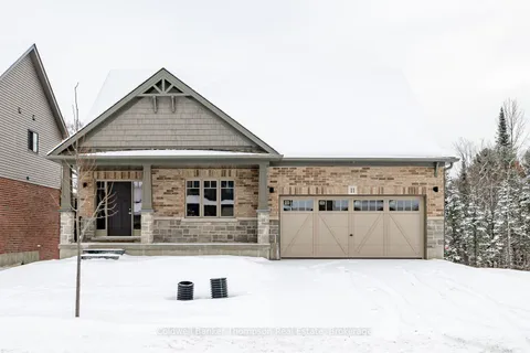 11 Charles Morley Blvd, Huntsville, ON P1H 0G5