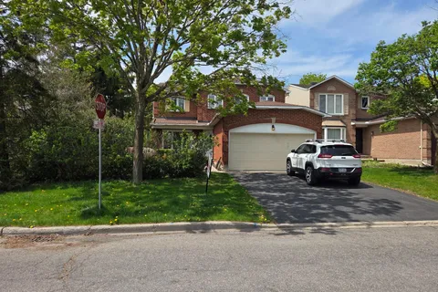 31 Dossetter Way, Hunt Club - South Keys and Area, ON K1G 4S3