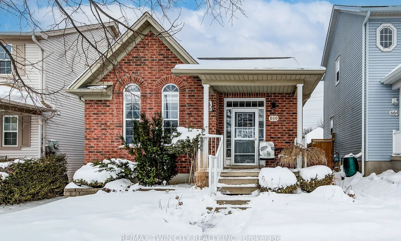660 Zermatt Dr, Waterloo, ON N2T 2V2