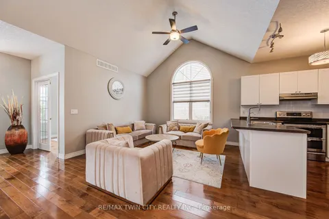 660 Zermatt Dr, Waterloo, ON N2T 2V2