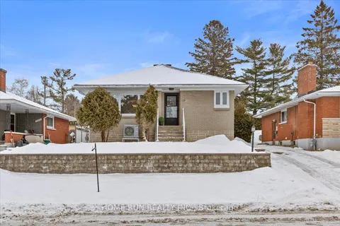841 Iroquois Road, McKellar Heights - Glabar Park and Area, ON K2A 3N3