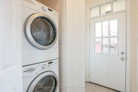 90 Garrison Village Dr, Niagara-on-the-Lake, ON L0S 1J0