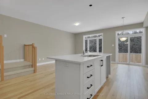 444 Thomas St, Carleton Place, ON K7C 3Z4