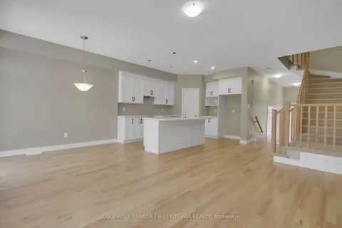 444 Thomas St, Carleton Place, ON K7C 3Z4