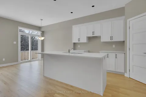 444 Thomas St, Carleton Place, ON K7C 3Z4