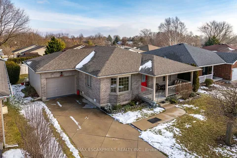 12 Schneider Dr, Norfolk, ON N0A 1N4