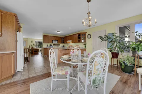 12 Schneider Dr, Norfolk, ON N0A 1N4