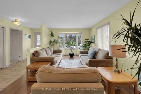 12 Schneider Dr, Norfolk, ON N0A 1N4