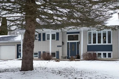 843 County Rd 7 Rd, Loyalist, ON K0H 1G0