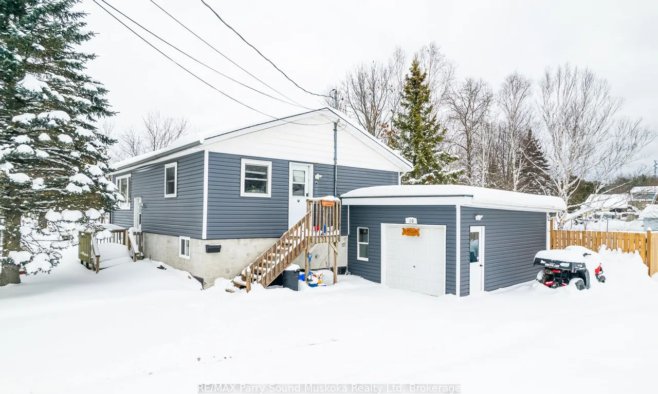 10 Melissa St, Parry Sound, ON P2A 2R5