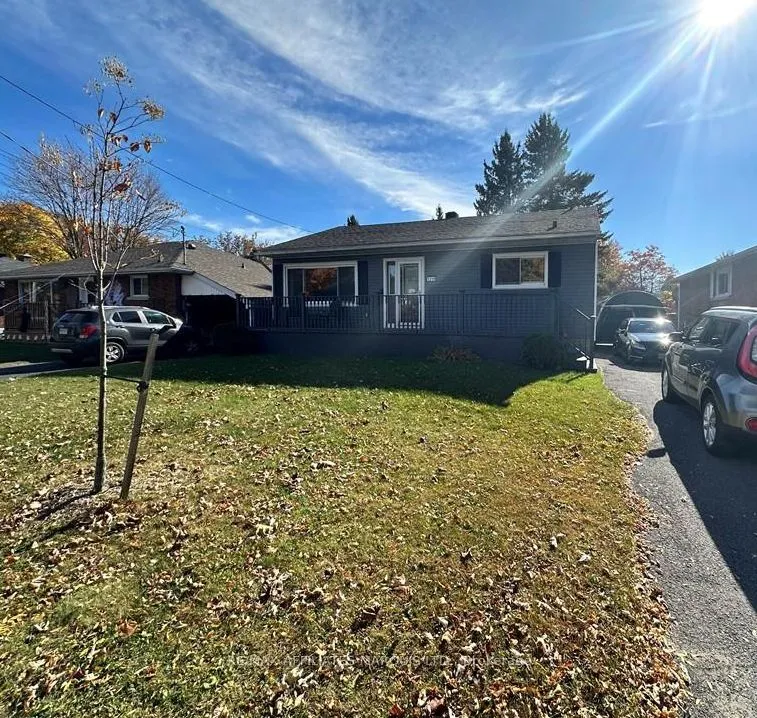 1218 LEONARD St, Cornwall, ON K6J 1M4