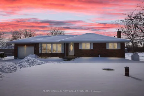 5917 Choate Rd, Port Hope, ON L1A 3V8