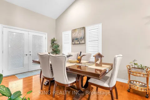 1223 CORONATION Dr, London, ON N6G 0B4