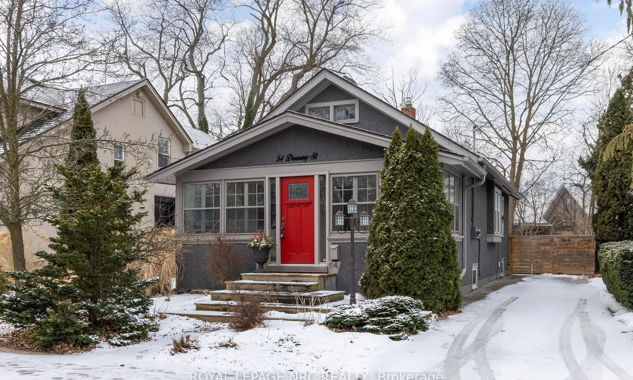 54 Downing St, St. Catharines, ON L2R 4S3