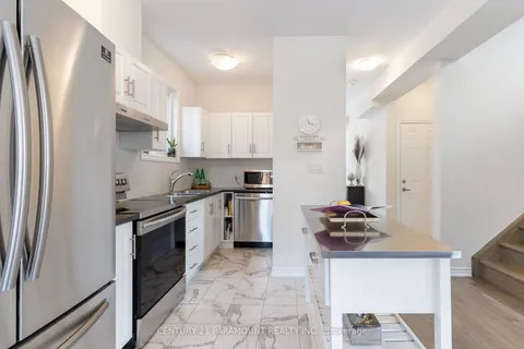 34 Woodbine Ave, Welland, ON L3B 0H5