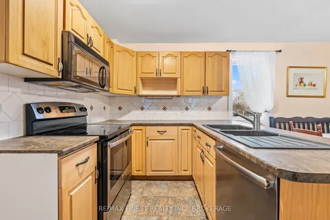 174 Indian Rd, Kingston, ON K7M 1T4