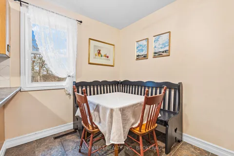 174 Indian Rd, Kingston, ON K7M 1T4