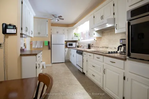 73 Redford Cres, Stratford, ON N5A 1N9