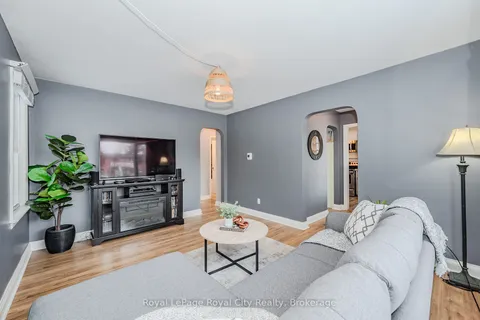 34 Marlborough Rd, Guelph, ON N1E 3X2