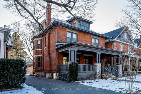 122 Melville St, Hamilton, ON L9H 2A5