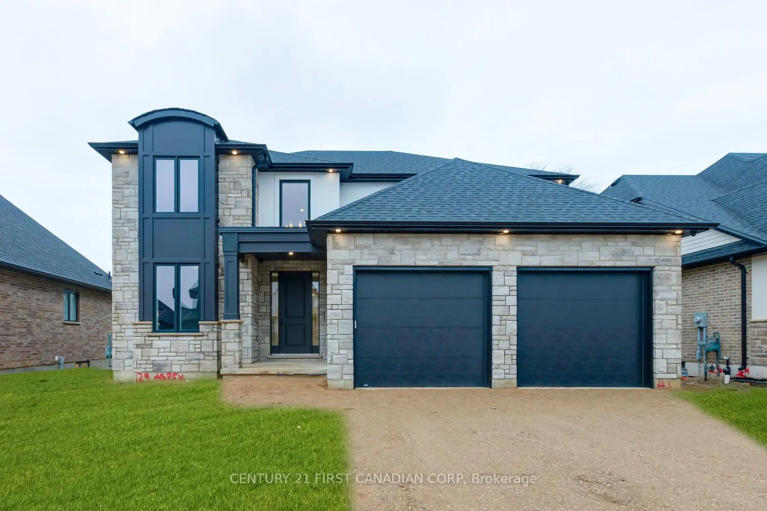 129 ASPEN Circle, Thames Centre, ON N0M 2P0