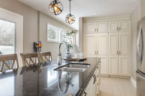 311 8th Concession Rd, Hamilton, ON L8N 2Z7